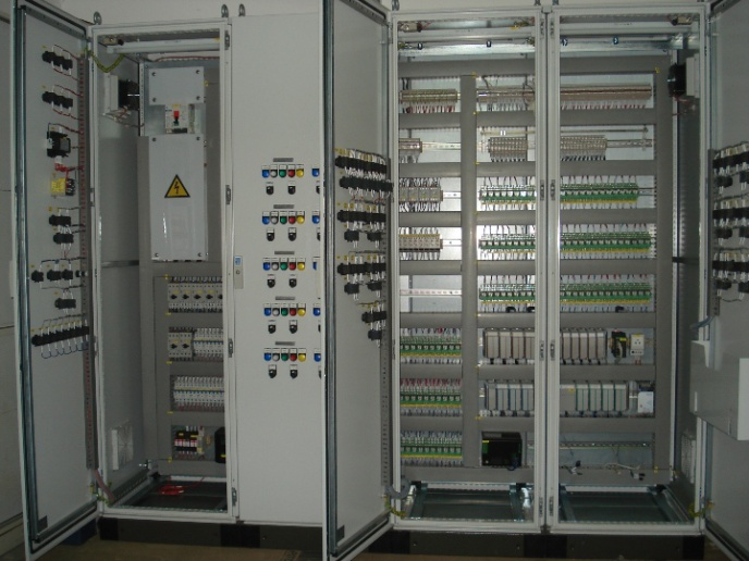 Hệ thống điều khiển tự động cho kho lạnh - internal control panel