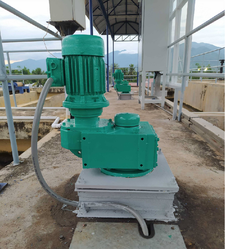 Hệ thống điều khiển máy khuấy bằng biến tần tự động - máy bơm