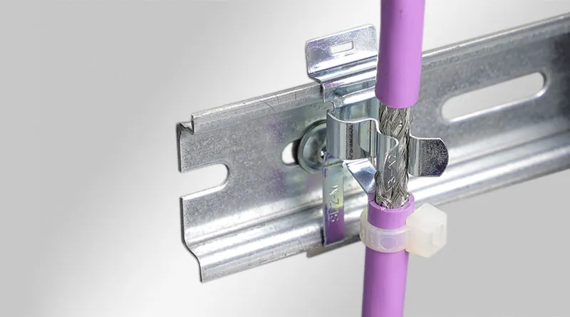 Kẹp triệt nhiễu và giữ cáp - body